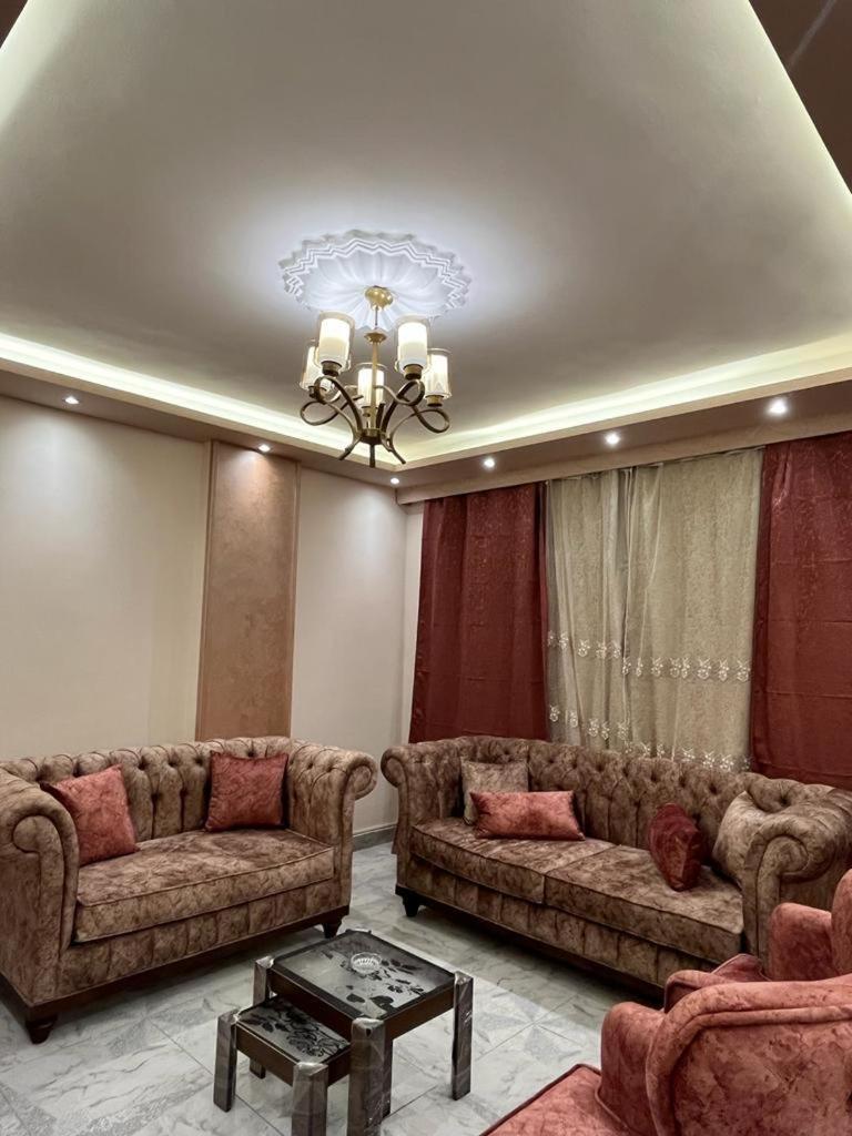 شقه مفروشه فرش فندقى فاخر غرفتين مكيفه بالكامل بجوار راديسون بالقرب من مطار القاهره Fully Furnished Flat In Heliopolis Sheraton District Closed Raddison Blue And Airport Kairo